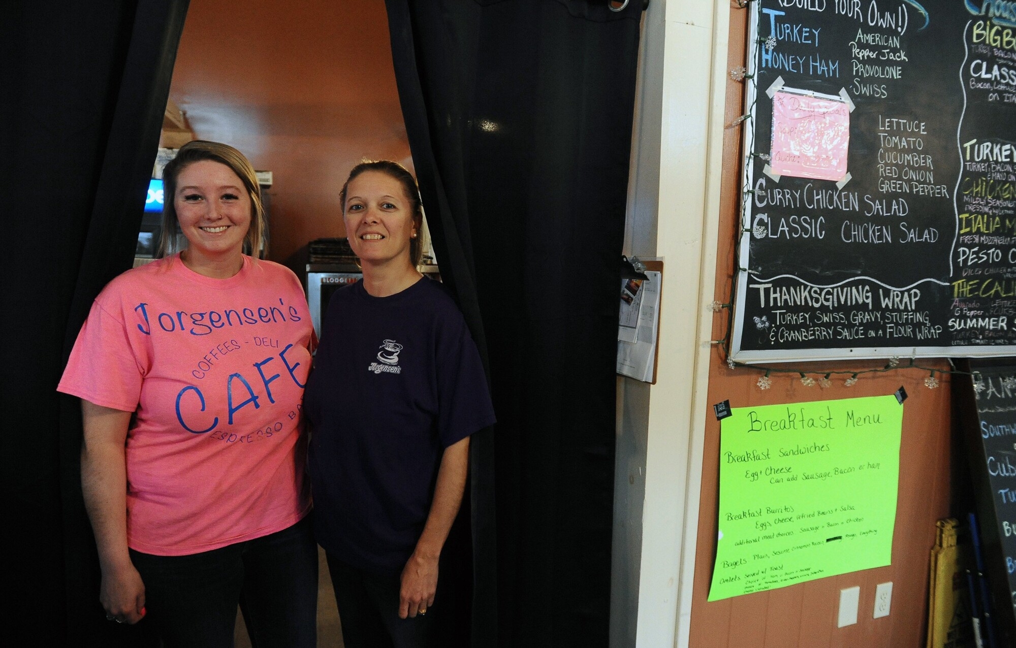 Cafe photo gallery 51923 Kennebec Journal and Morning