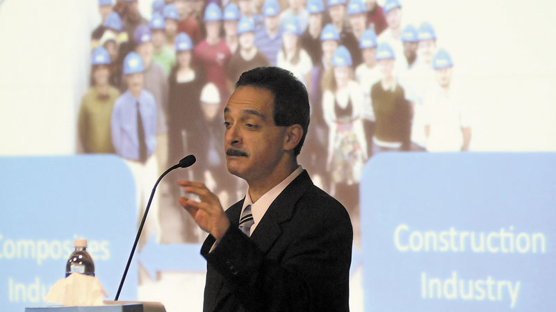 University of Maine engineering professor Habib Dagher discusses offshore wind project Sunday at the University of Maine at Augusta.