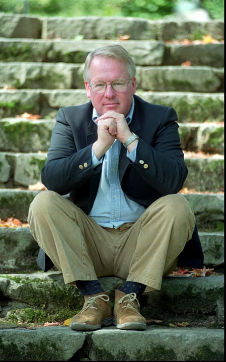 A 1997 photo of Rushworth Kidder, founder of the Institute for Global Ethics, sitting near his office in Camden.