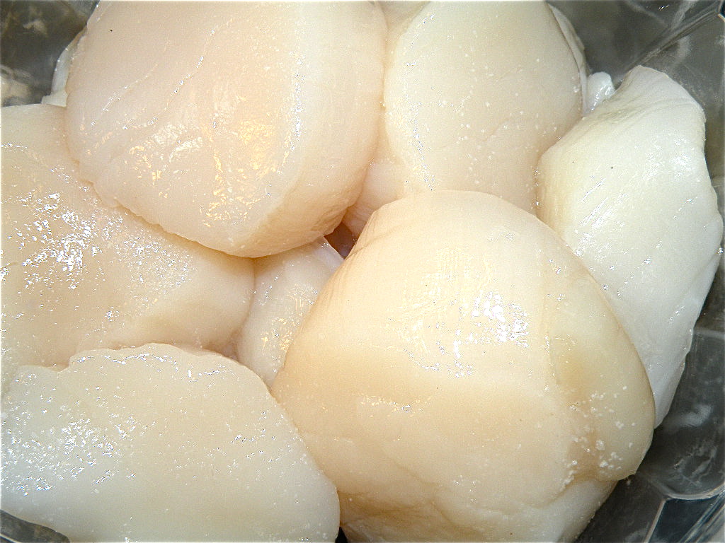 A sodium-based compound used to keep scallops fresh can also bloat their actual size.