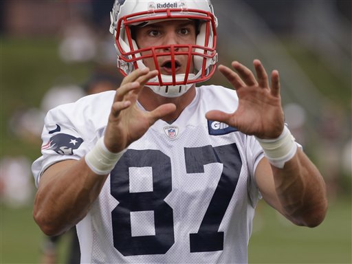 New England Patriots tight end Rob Gronkowski (87) sets up to catch a pass during practice on the second day of training camp Friday in Foxborough, Mass.
