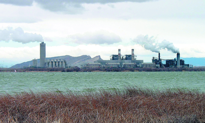 The Four Corners Power Plant, shown here in April 2006, is one of two coal-fired plants in northwest New Mexico, near Farmington. A federal court struck down a rule that would have forced many operators of power plants to reduce their emissions drastically.
