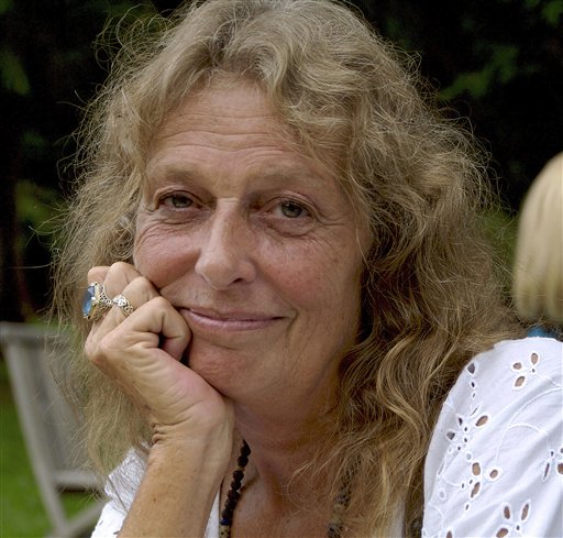 This 2011 photo released by Rising on Records shows Jackie Guthrie, wife of folk singer Arlo Guthrie in Paris. Arlo Guthrie has announced the death of his wife, Jackie, at age 68. An obituary released by Guthrie's record label says Jackie Guthrie had inoperable cancer and died Sunday, Oct. 14, 2012 at the couple's winter home in Sebastian, Fla. They had recently celebrated their 43rd wedding anniversary. (AP Photo/Rising on Records)