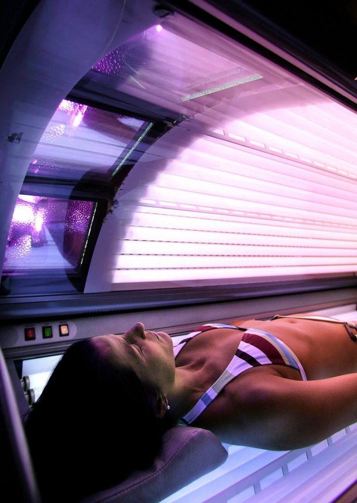 International cancer experts have moved tanning beds into the top cancer risk category, but the Food and Drug Administration still lists them as Class I – a category that includes elastic bandages.