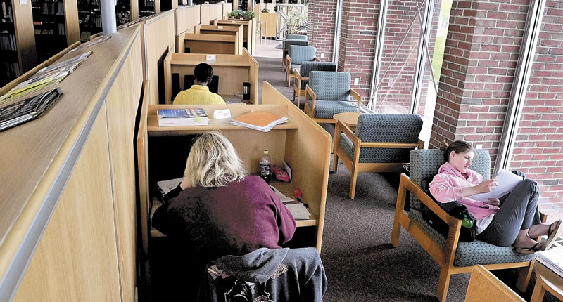 Kennebec Valley Community College students study in Lunder Library.