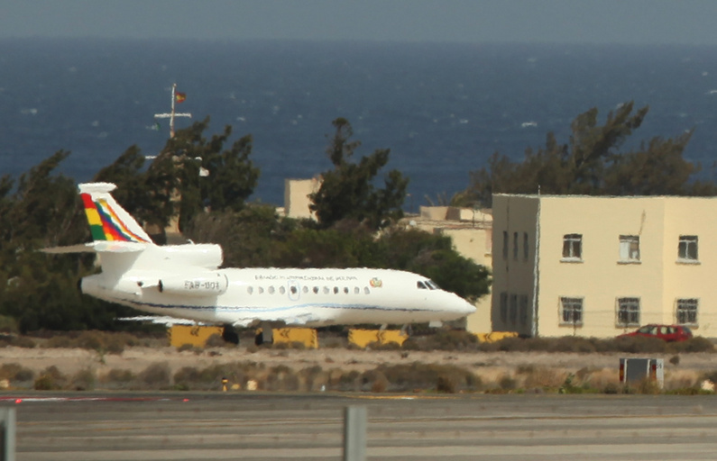 The Bolivian presidential plane believed to be carrying President Evo Morales leaves the Gran Canaria airport in Las Palmas on Spain's Canary Islands on Wednesday.