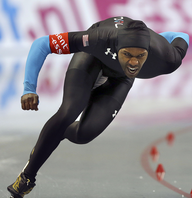 Shani Davis of the United states skates in the men's 1,000 meters race at the World Sprint Speed Skating Championships in Nagano, central Japan, Saturday, Jan. 18, 2014.