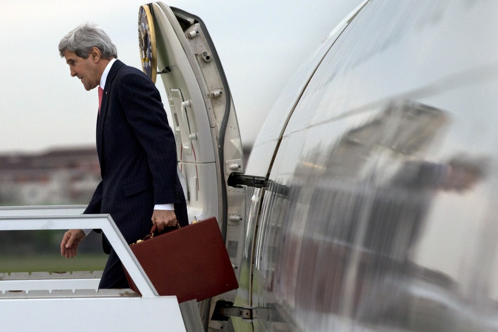 U.S. Secretary of State John Kerry arrives in Paris on Saturday for a meeting with Russian Foreign Minister Sergey Lavrov about the situation in Ukraine.
