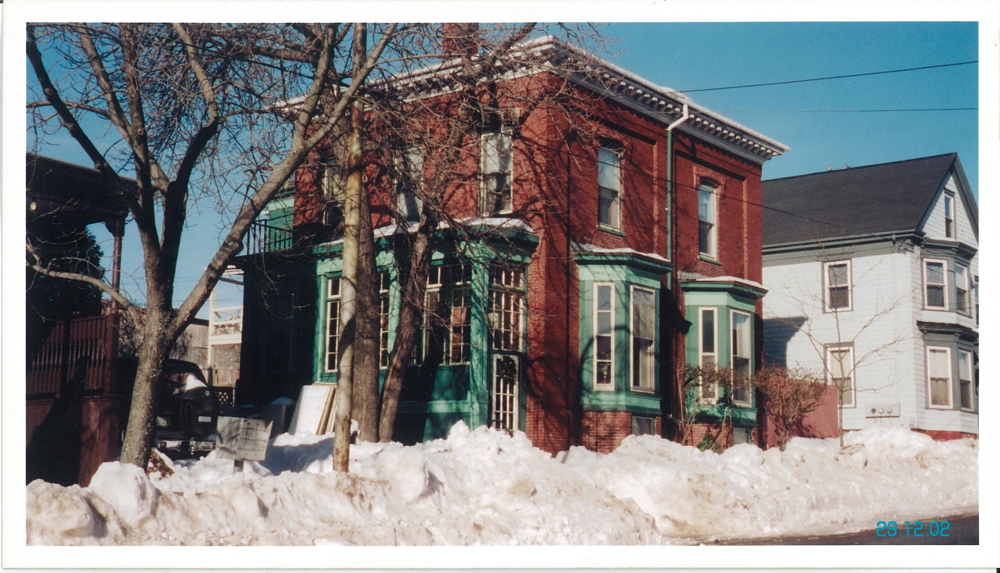 A 2002 view of the house at 147 Congress St.