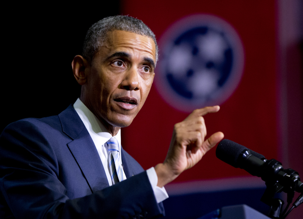 President Barack Obama speaks at Pellissippi State Community College, Knoxville, Tenn., on Friday, about new initiatives to help more Americans go to college and get the skills they need to succeed. (AP photo)