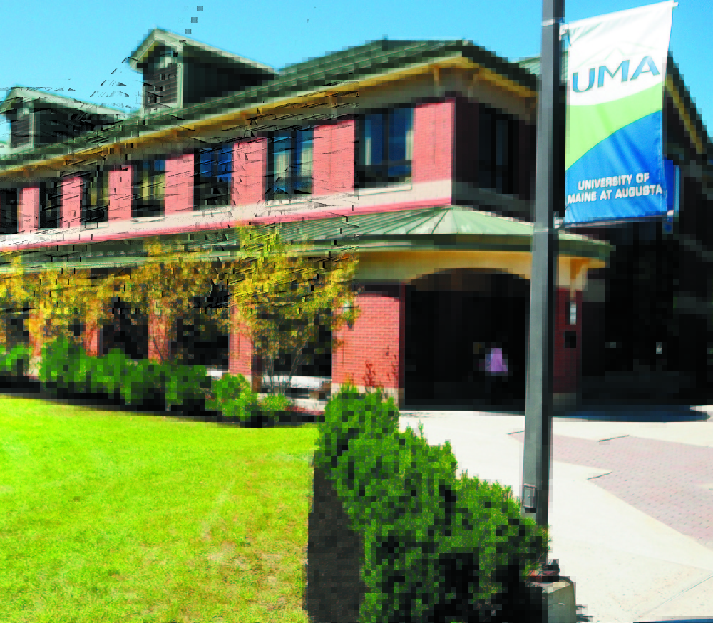 The University of Maine at Augusta announced Thursday that it will continue to offer a veterinary technology degree program, but it will go from being a three-year to a four-year course of study.