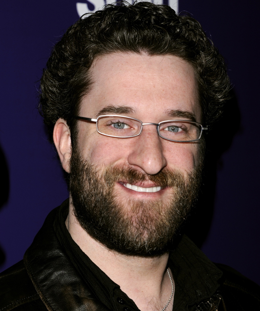 No one saw Dustin Diamond stab a man during a bar brawl, but the judge rules there is enough evidence for the case to go to trial. The Associated Press