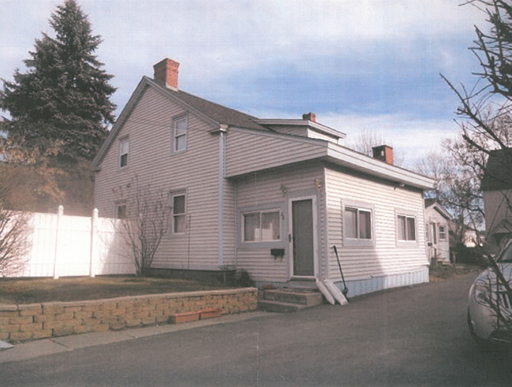 This home on State Street in Augusta was the scene of an accident on Jan. 5, 2009. A man who fell while working on the roof sued the contractor, and jurors in Kennebec County Superior Court this week awarded the victim $475,000 in damages.