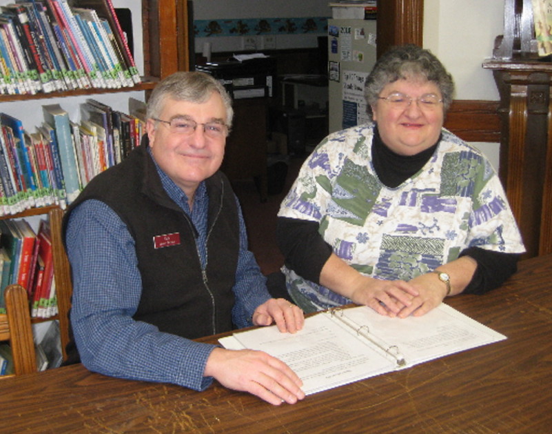 Skowhegan Library Director Dale Jandreau and Bloomfield Garden Club Vice President June Nickerson-Hovey discuss plans for Garden Fever Day.