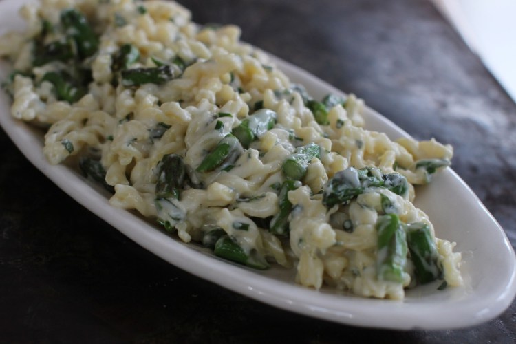 Green goddess macaroni and cheese