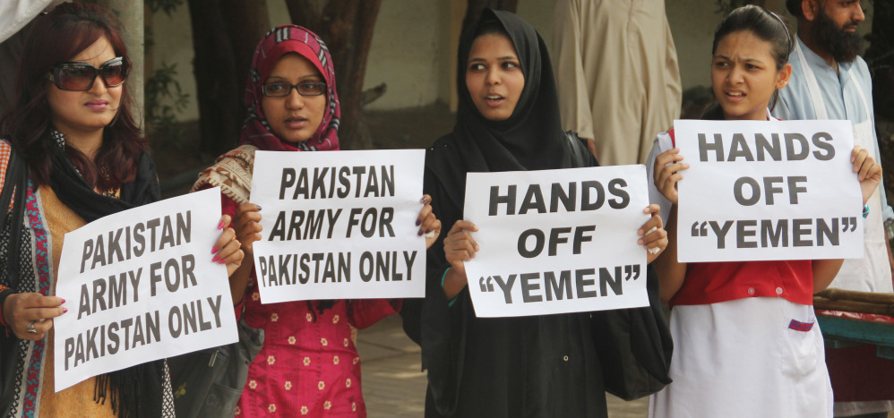 Members of Pakistan’s civil society rally Monday in Karachi against the Saudi-led coalition targeting Shiite rebels in Yemen. Saudi Arabia has asked Pakistan to contribute soldiers to the military campaign, Pakistan’s defense minister said Monday.