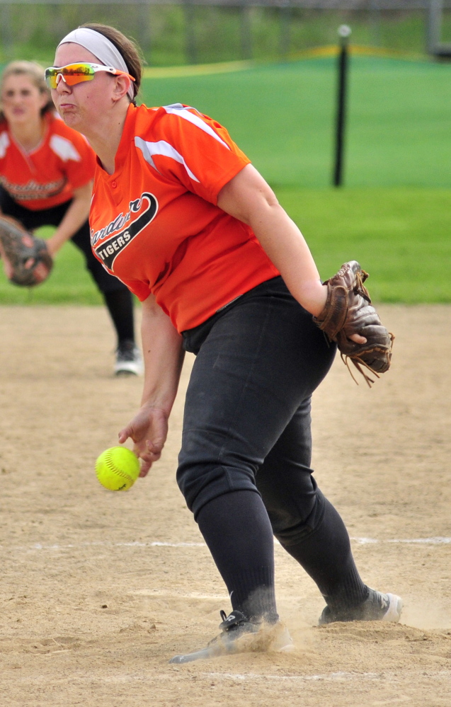 Gardiner pitcher Kristal Smith throws a pitch Friday during a game against Leavitt. Smith struck out nine and didn’t walk a batter in a 6-0 Gardiner victory.