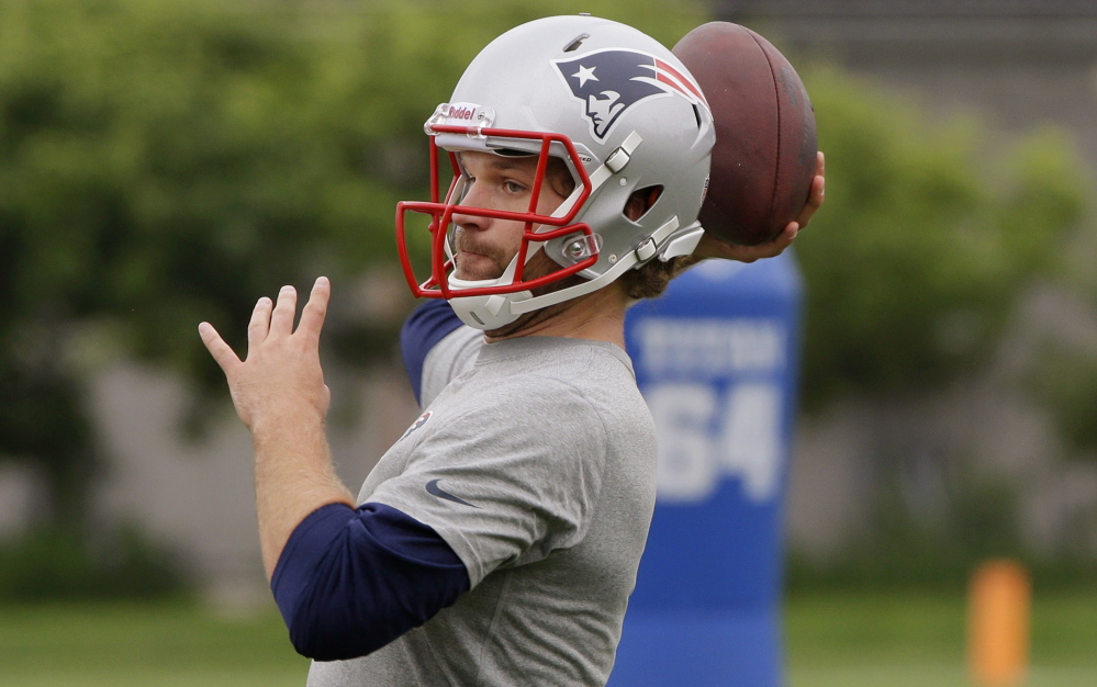 Matt Flynn is facing an important minicamp with the New England Patriots, having to digest a new offense and prepare for possible playing time with Tom Brady suspended.
