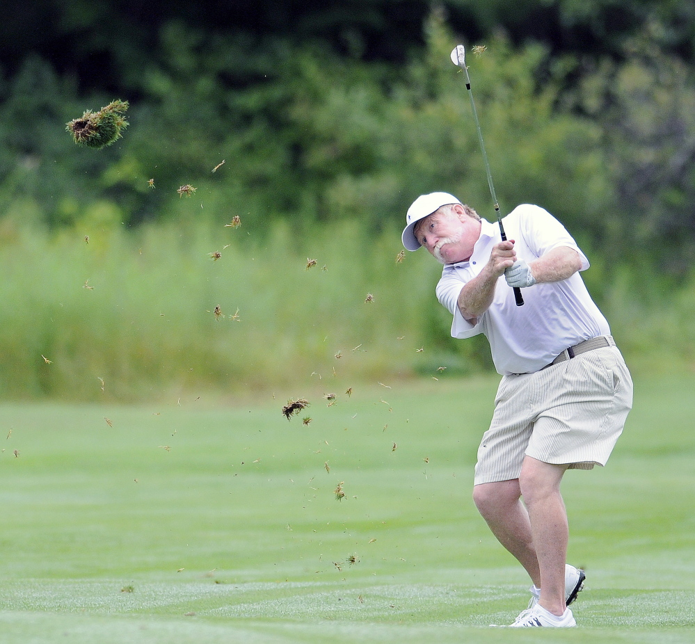Agee grabs 1st round lead at Maine Open