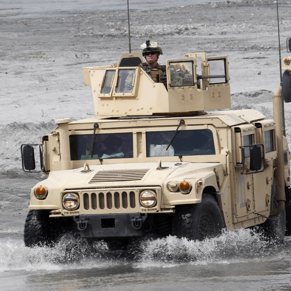 The Army is taking bids for the war vehicle to replace the Humvee, veteran of the wars of the last 24 years.