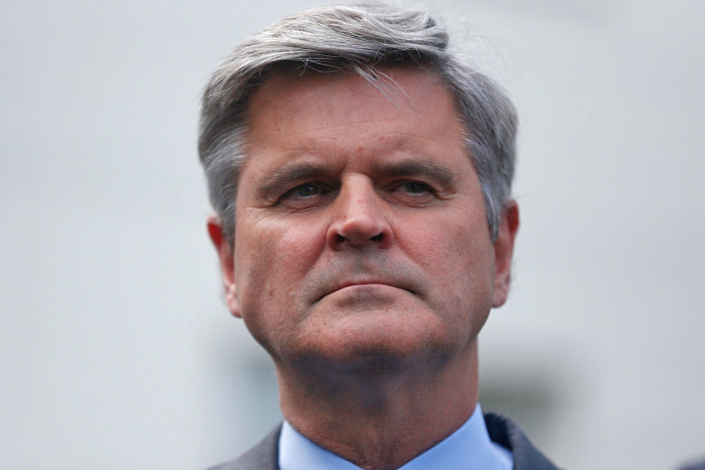 Steve Case, co-founder of America Online, will be in Portland Oct. 2 to meet with members of the business and startup communities. The Associated Press