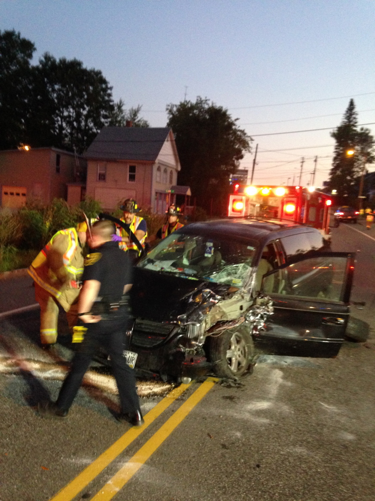 Two injured in Riverside Drive crash in Augusta