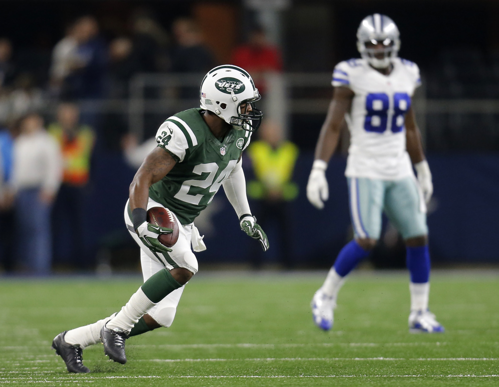 New York Jets cornerback Darrelle Revis played with the New England Patriots last season. The team square off today in New Jersey.
