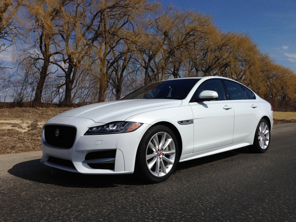 Jaguar XF luxury midsize sports sedan delivers sporty elegance