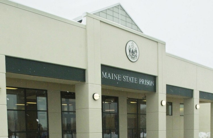 Prisoners housed at the Maine State Prison in Warren are working to gather support for a ballot measure to create a re-entry program for those released from prison before completing their sentences.
