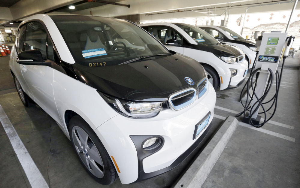 Without assurance of ample charging stations, sales of electric vehicles aren't likely to increase, and the White House hopes to change that.
