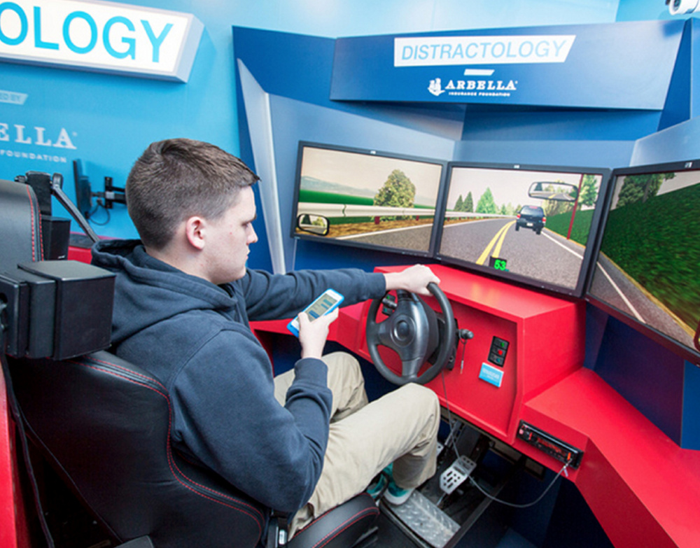 The Distractology program utilizes a computer simulator to teach drivers to remain focused on the road. It has been shown to cut accidents by 19 percent among participants.