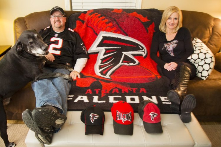 During Sunday's Super Bowl, Bernie and Lori Bean of Clinton – and maybe even their dog, Buddy – will be among the relative few in Maine who'll be rooting for the Atlanta Falcons over the Patriots.