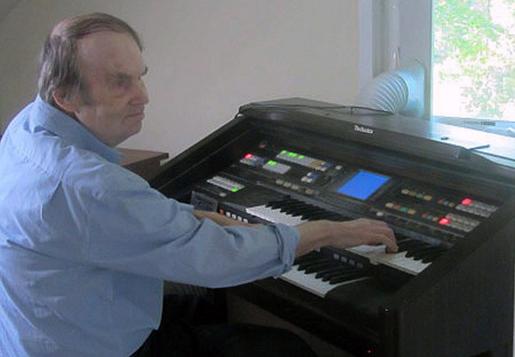 William Dean plays the organ, an instrument he mastered without any lessons. His family retained his three organs after the state tried to sell them. Dean died in October 2016 at the age of 71, while his lawsuit against the state was pending.