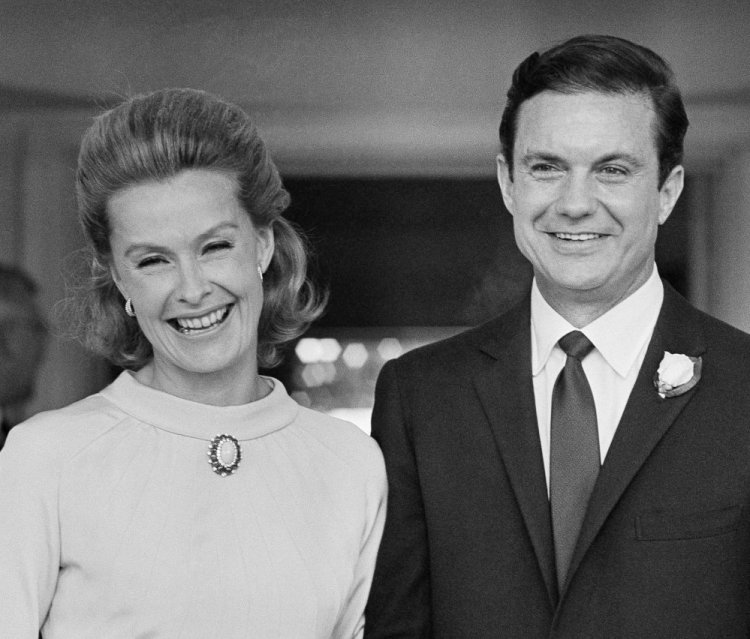 Dina Merrill, left, and actor Cliff Robertson appear at their wedding in 1966. She was raised in part on the Mar-a-Lago estate in Florida now owned by President Trump.