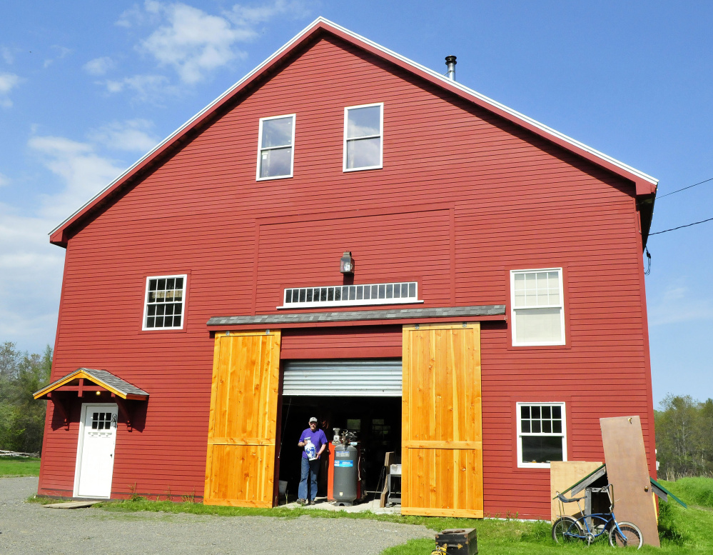 Traffic means profits along the annual Cornville 10mile yard sale