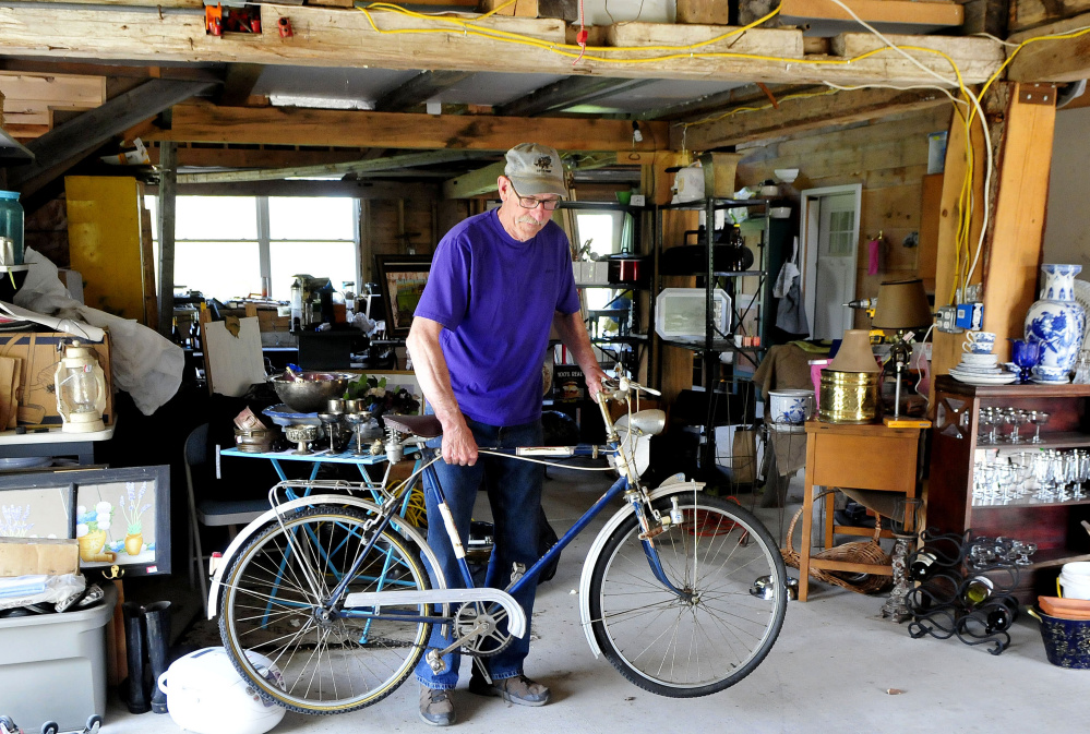 Traffic means profits along the annual Cornville 10mile yard sale