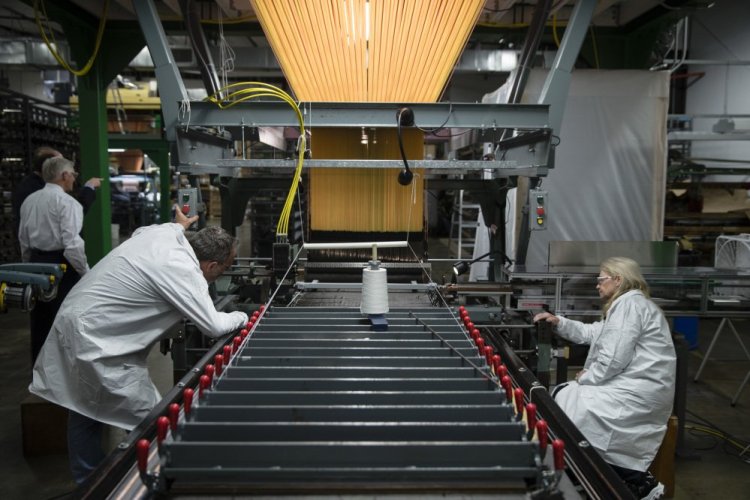 Workers manufacture thermal protection systems for NASA at Bally Ribbon Mills in Bally, Pa., in March U.S. employers pulled back on hiring in May 2017 by adding only 138,000 jobs.