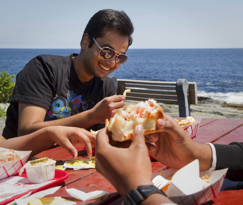 Yogesh Kauntia dines at Two Lights Lobster Shack in Cape Elizabeth in 2014. And something about restaurant-hotel news from story here.