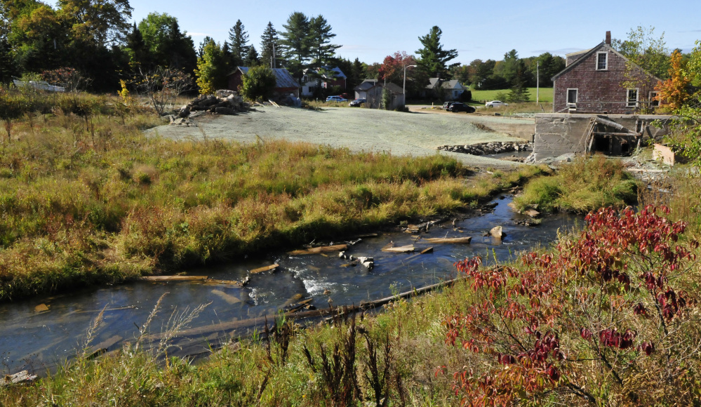 Group removes dam to get alewives to China Lake