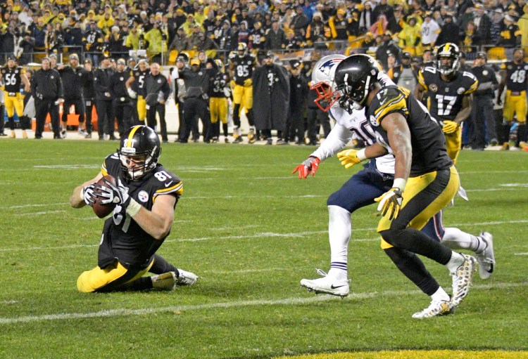 Steelers tight end Jesse James has a knee down before crossing the goal line with a pass from QB Ben Roethlisberger in what appeared to be a touchdown with 28 seconds to go. The play was overturned on review, however, with officials saying the ball did not  "survive the ground" and therefore wasn't a catch.