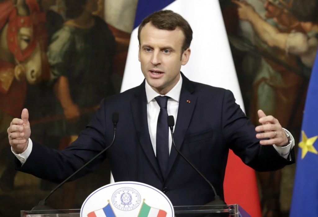 French President Emmanuel Macron has stirred up criticism by proposing a law against "fake news." Opponents say the law would be impossible to enforce and is sure to backfire.