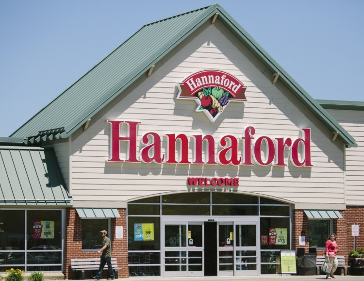 The 250 distribution center workers seeking a new contract are among Hannaford's more than 8,000 employees in Maine.