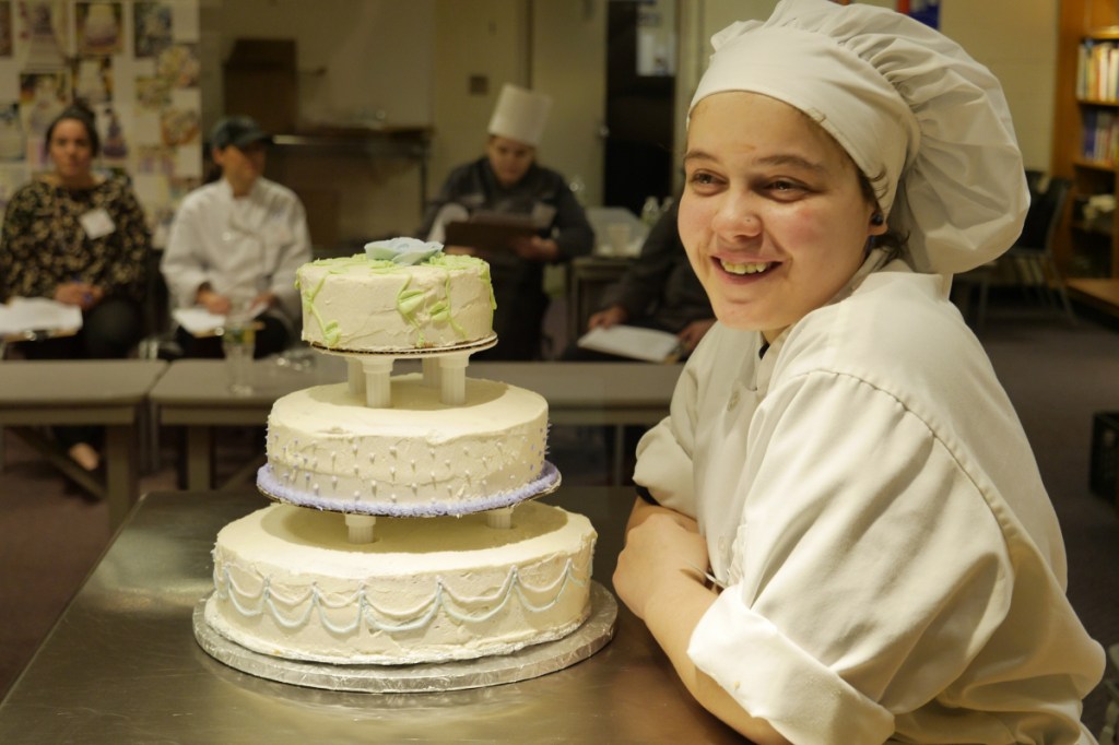 Mariah Cruz, a culinary arts student from Winslow High School, won bronze in the Wedding Cake Design competition.