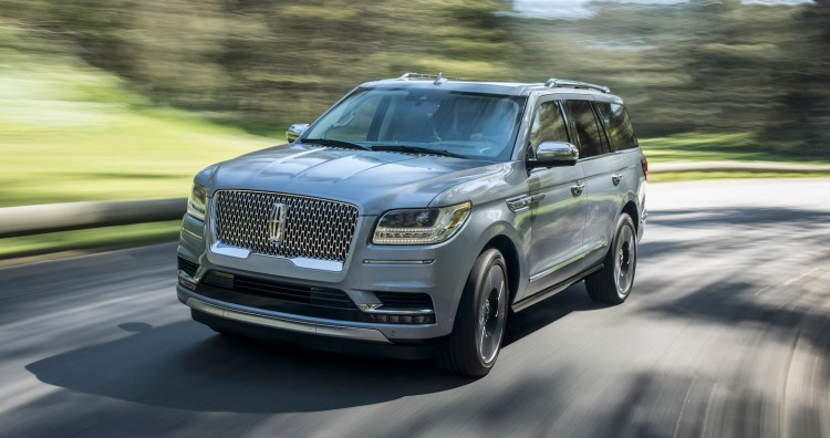 The 2018 Lincoln Navigator is indulgently opulent, with cossetting seats, a sublimely comfortable ride and indulgent array of convenience features.  