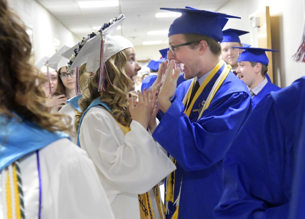 Oak Hill High School graduates reminded to ‘just be yourself’