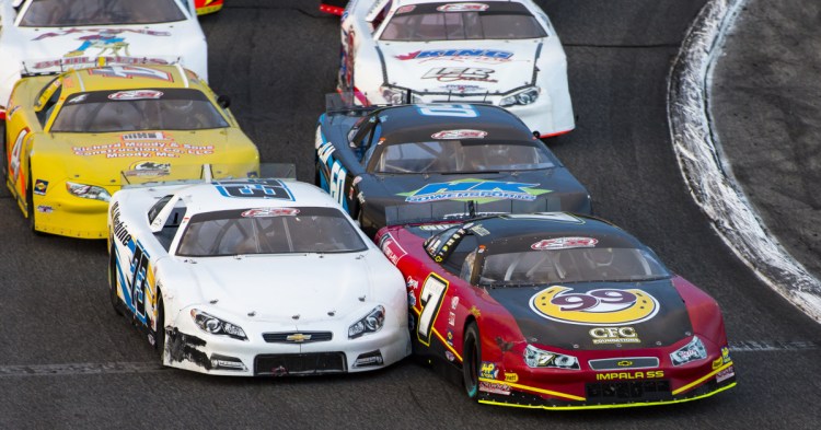 Travis Benjamin (7) leads the early stages of the 2016 Oxford 250. Benjamin is a two-time winner of the race in contention for a third Pro All Stars Series championship this season.