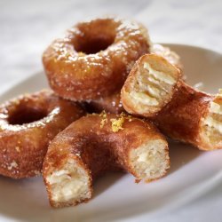 Step-by-step in making "cronuts"