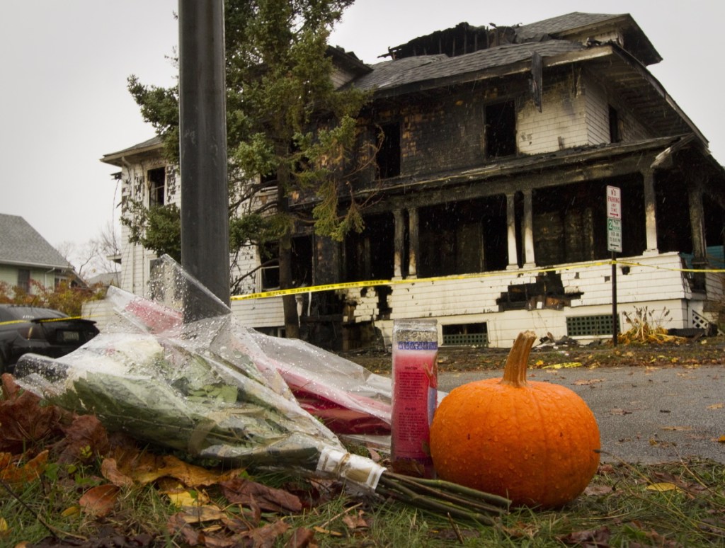 Portland councilors are urged to build a public memorial to the Noyes Street fire victims.