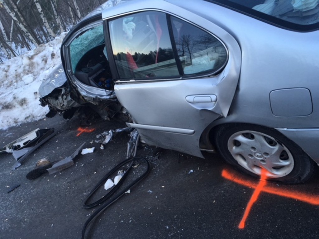 A Farmington woman suffered severe injuries in a head-on crash in Mercer Friday morning. A 2001 Nissan Altima was traveling east in the westbound lane when it collided with a 2013 Volkswagen Beetle that was traveling west toward New Sharon.