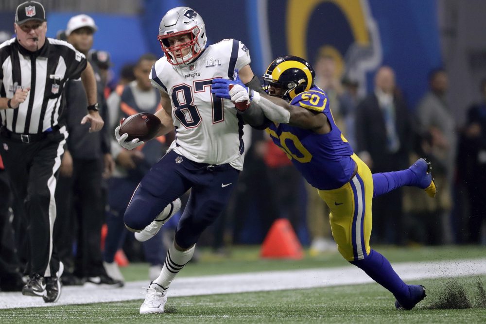 Patriots_Rams_Super_Bowl_Football_24002